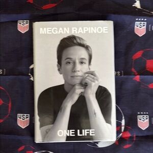 Megan Rapinoe One Life Hardcover Book & USA Soccer Insiders Bandana